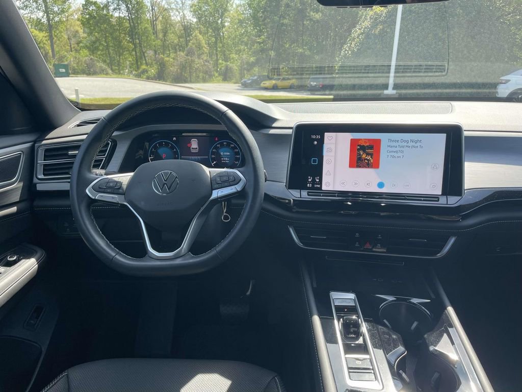 Used 2025 Volkswagen Atlas Cross Sport SE FWD image 13