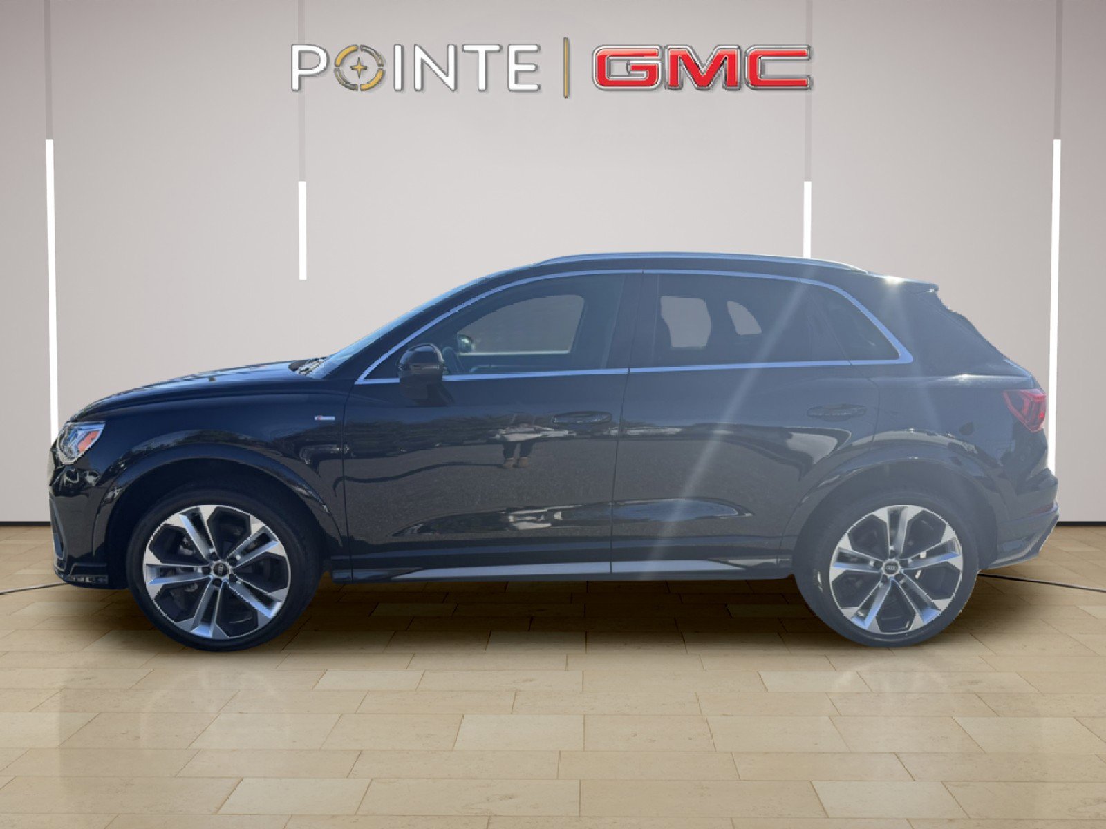 Used 2021 Audi Q3 2.0T Premium Plus w/ Premium Plus Package image 10