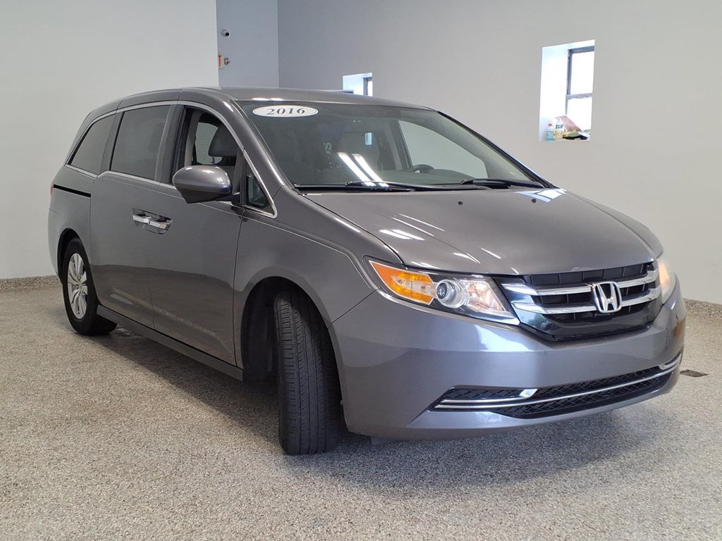 Used 2016 Honda Odyssey SE image 3