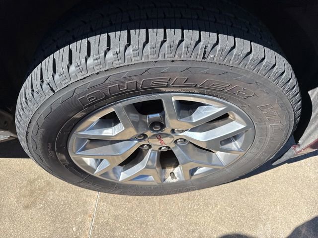 Used 2016 GMC Yukon SLT w/ Open Road Package image 12