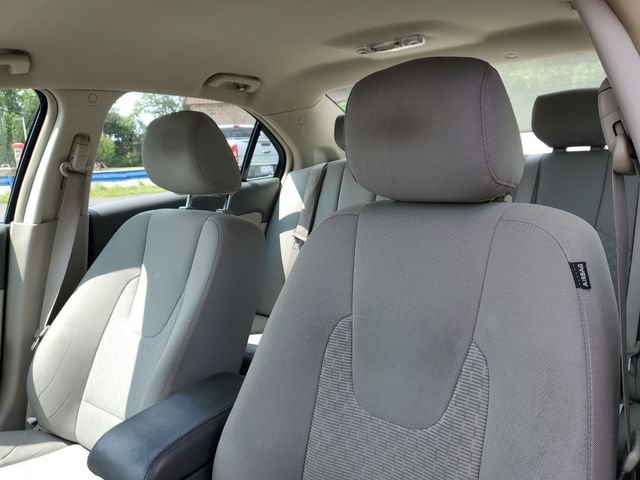 Used 2011 Ford Fusion SE FWD image 13