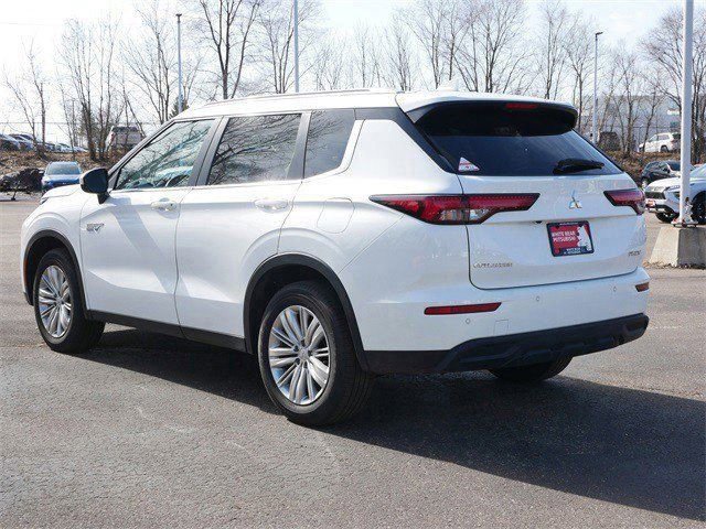 Used 2025 Mitsubishi Outlander ES image 5
