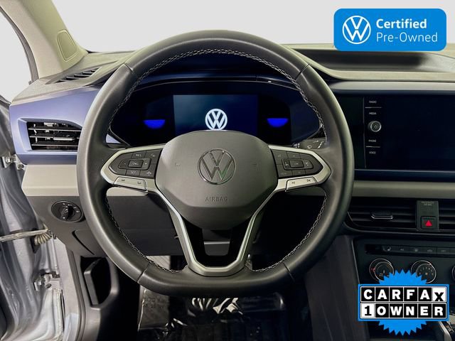 Certified 2022 Volkswagen Taos SE w/ Panoramic Sunroof Package image 12