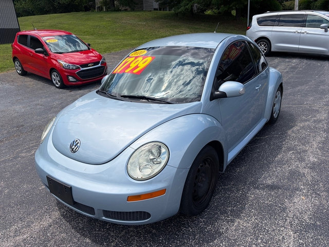 Used 2010 Volkswagen Beetle Coupe FWD image 2