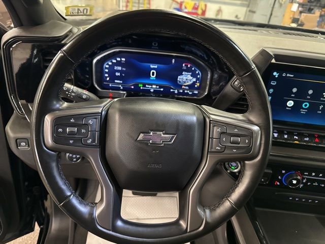 Used 2024 Chevrolet Silverado 2500 ZR2 w/ Technology Package image 12