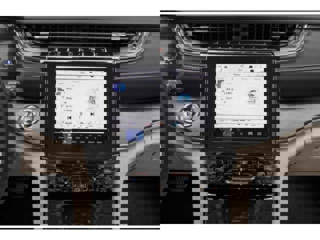 Used 2023 Jeep Grand Cherokee Limited image 10