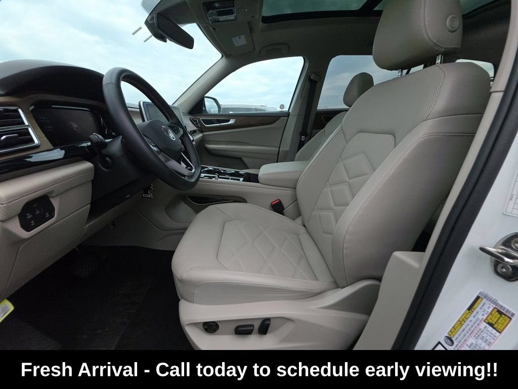 Used 2025 Volkswagen Atlas SE FWD image 9