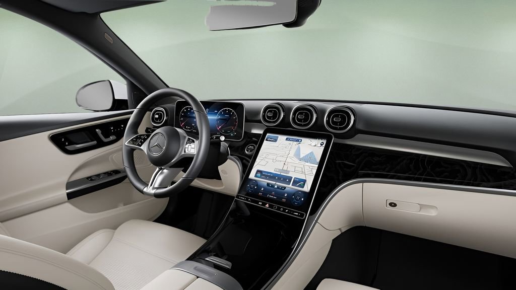 Used 2025 Mercedes-Benz C 300 Sedan image 41