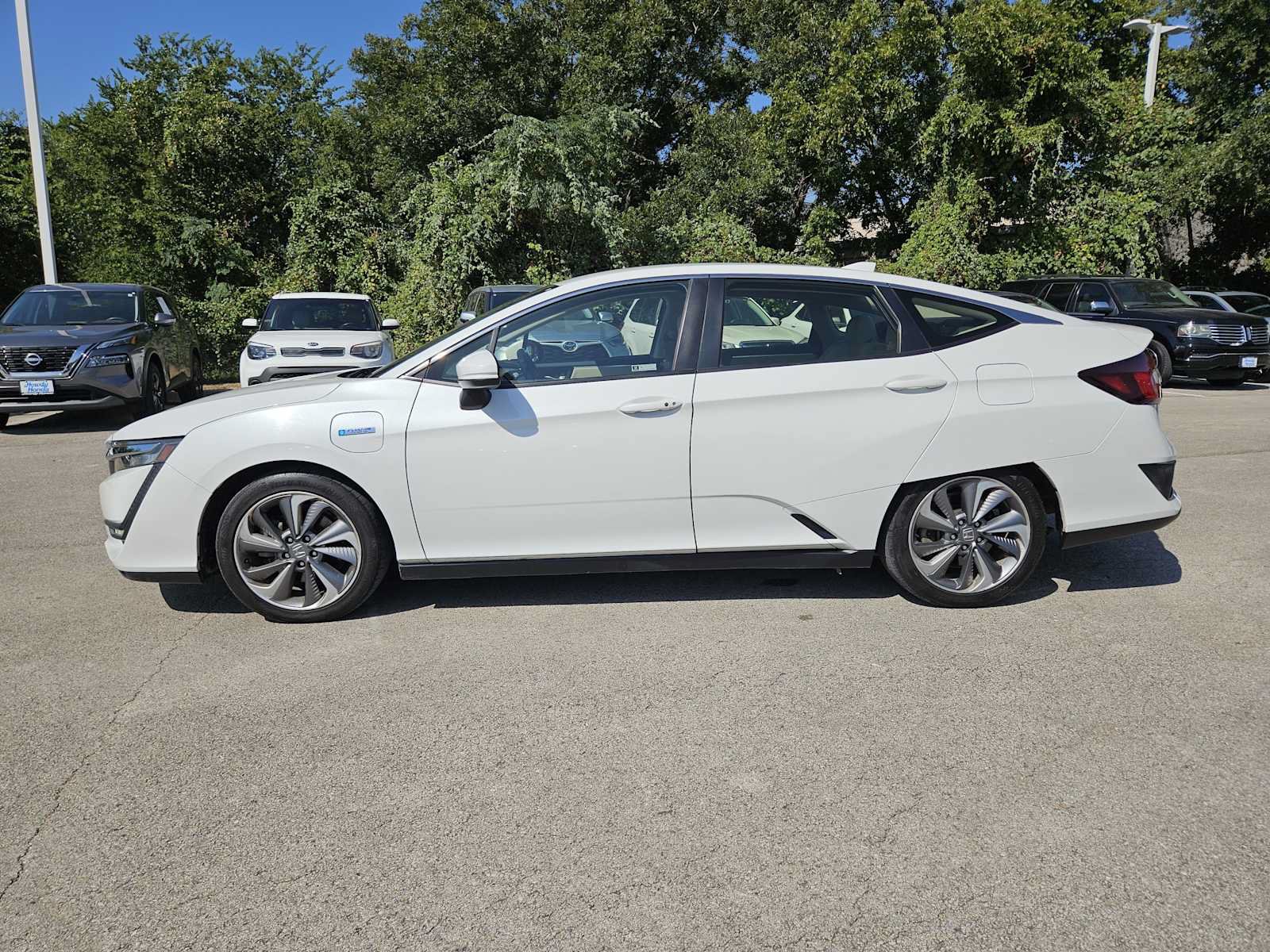 Certified 2018 Honda Clarity Touring image 4