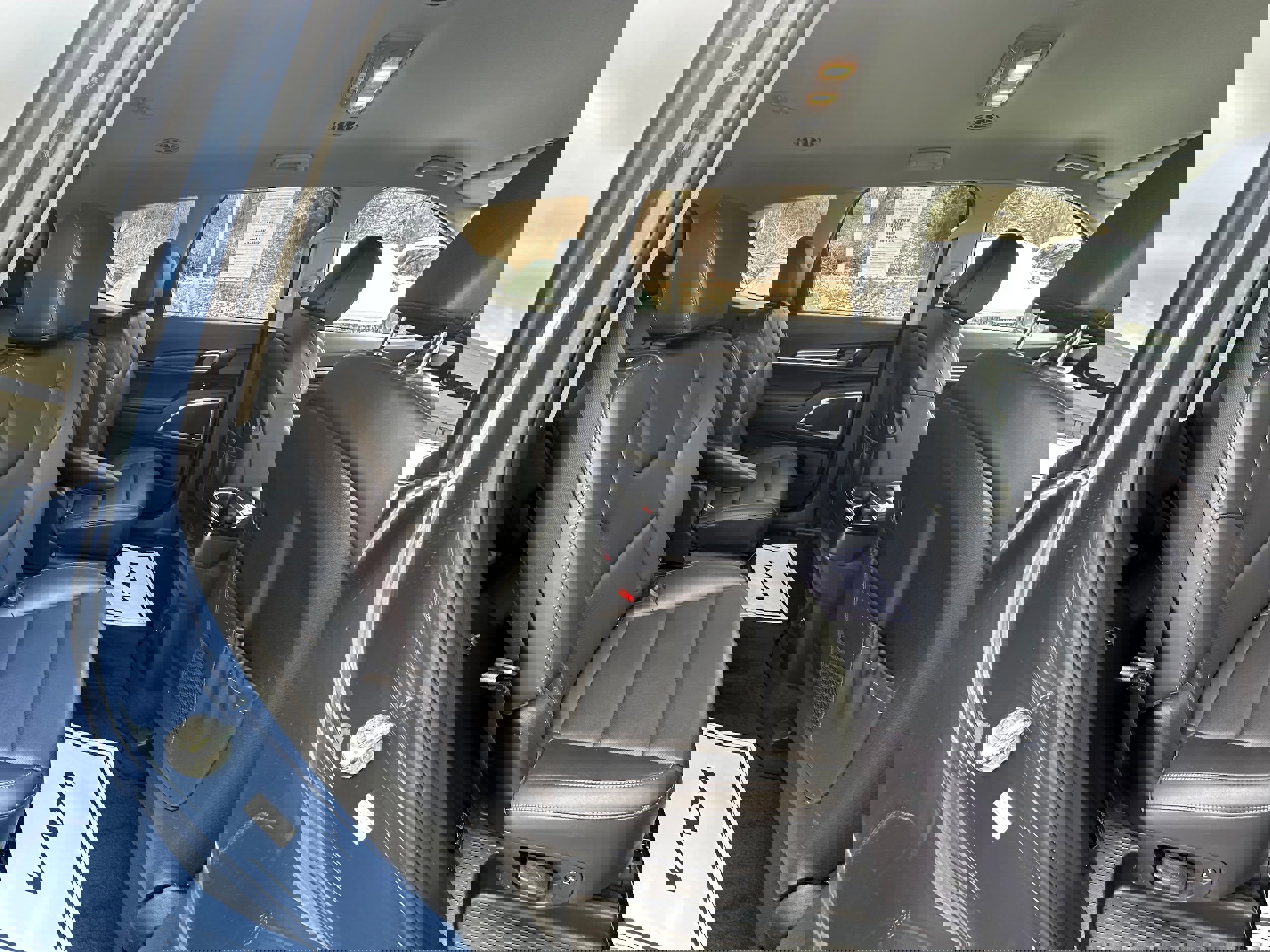 Used 2023 Kia Telluride S image 15