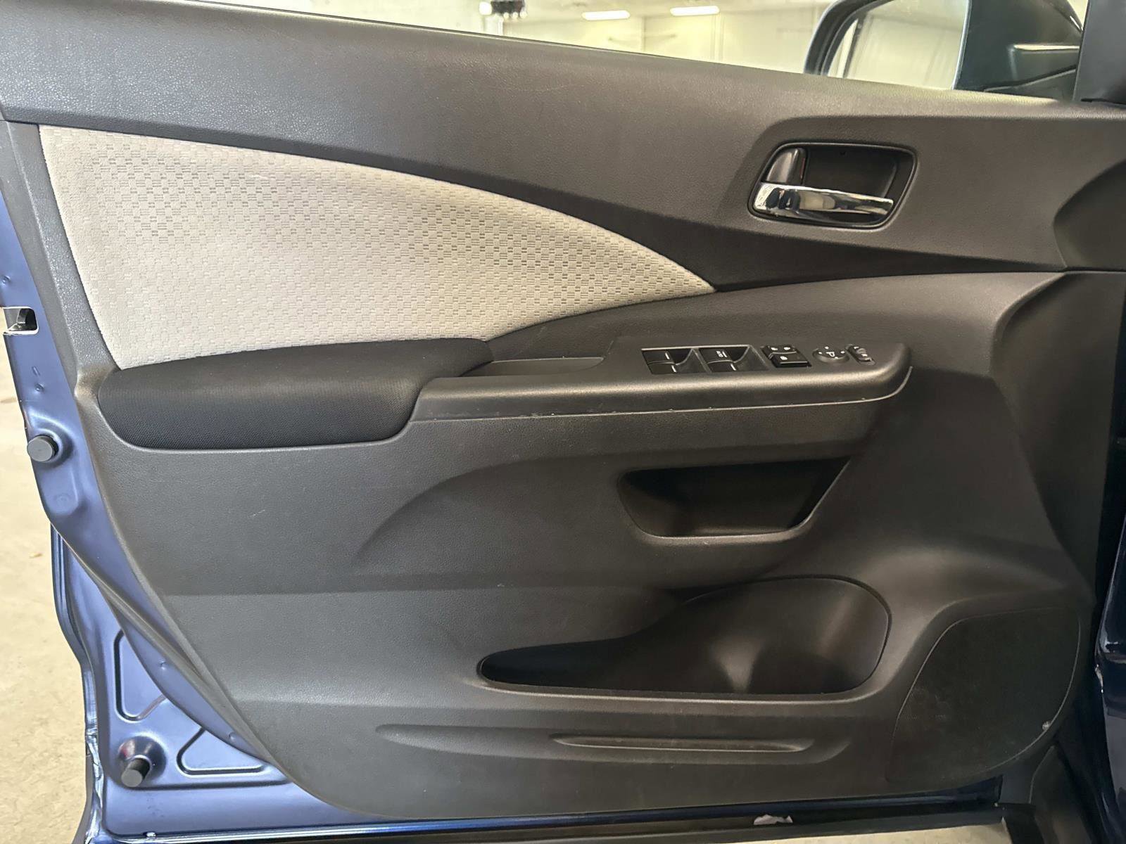 Used 2016 Honda CR-V EX image 17