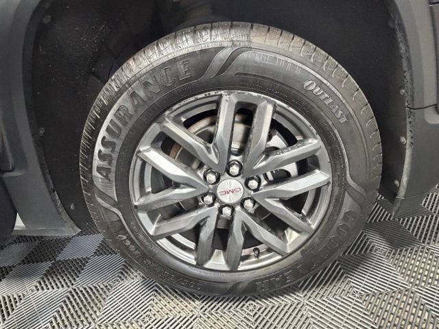 Used 2017 GMC Acadia SLT AWD/4WD image 46
