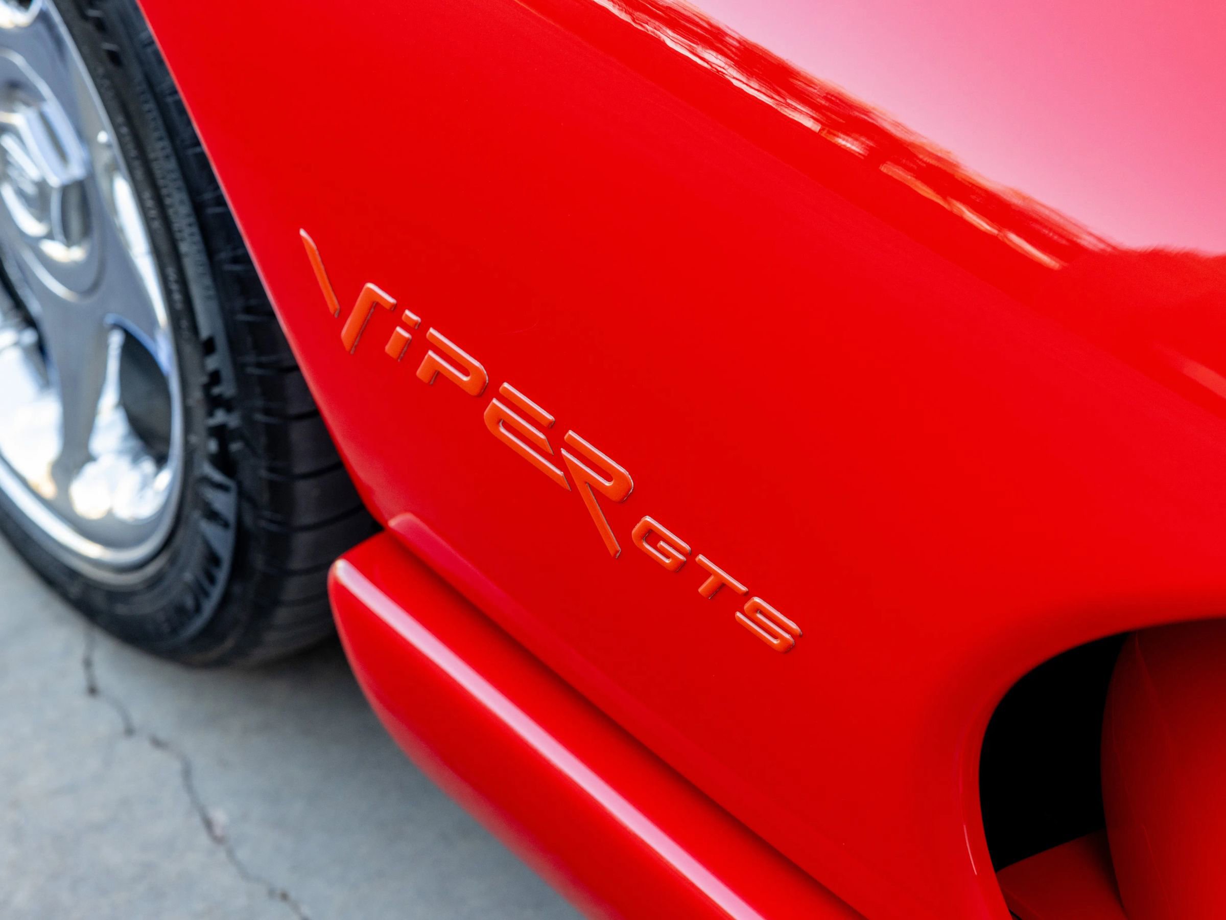 Used 1997 Dodge Viper GTS RWD image 32