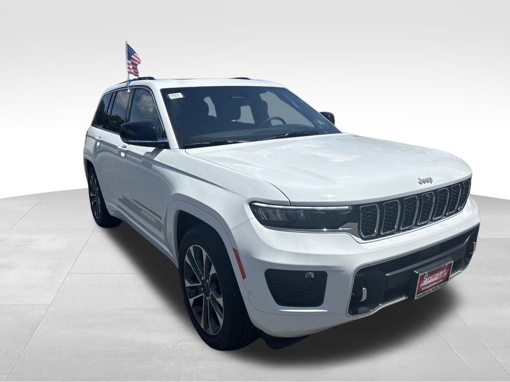 New 2025 Jeep Grand Cherokee Overland w/ Adv Protech Group III image 9