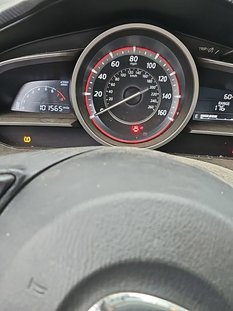 Used 2015 MAZDA MAZDA3 i Sport image 11