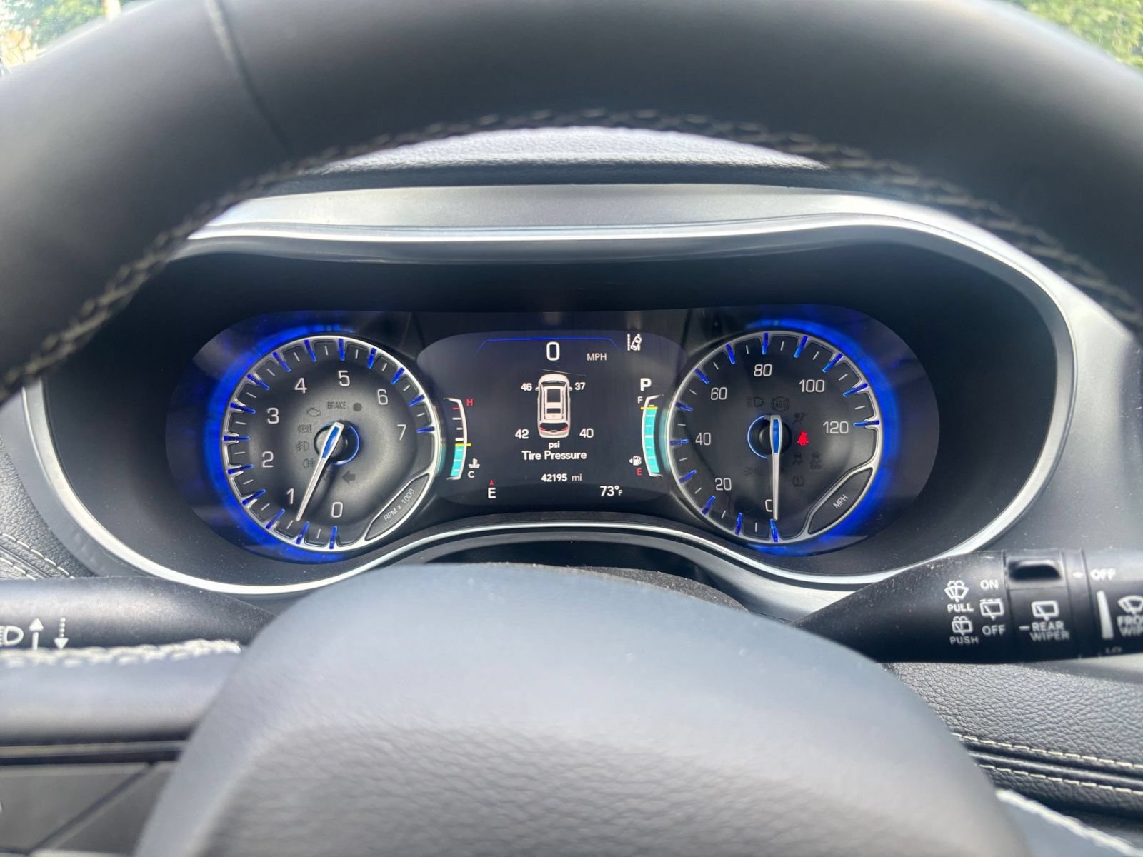 Used 2025 Chrysler Pacifica Limited FWD image 43