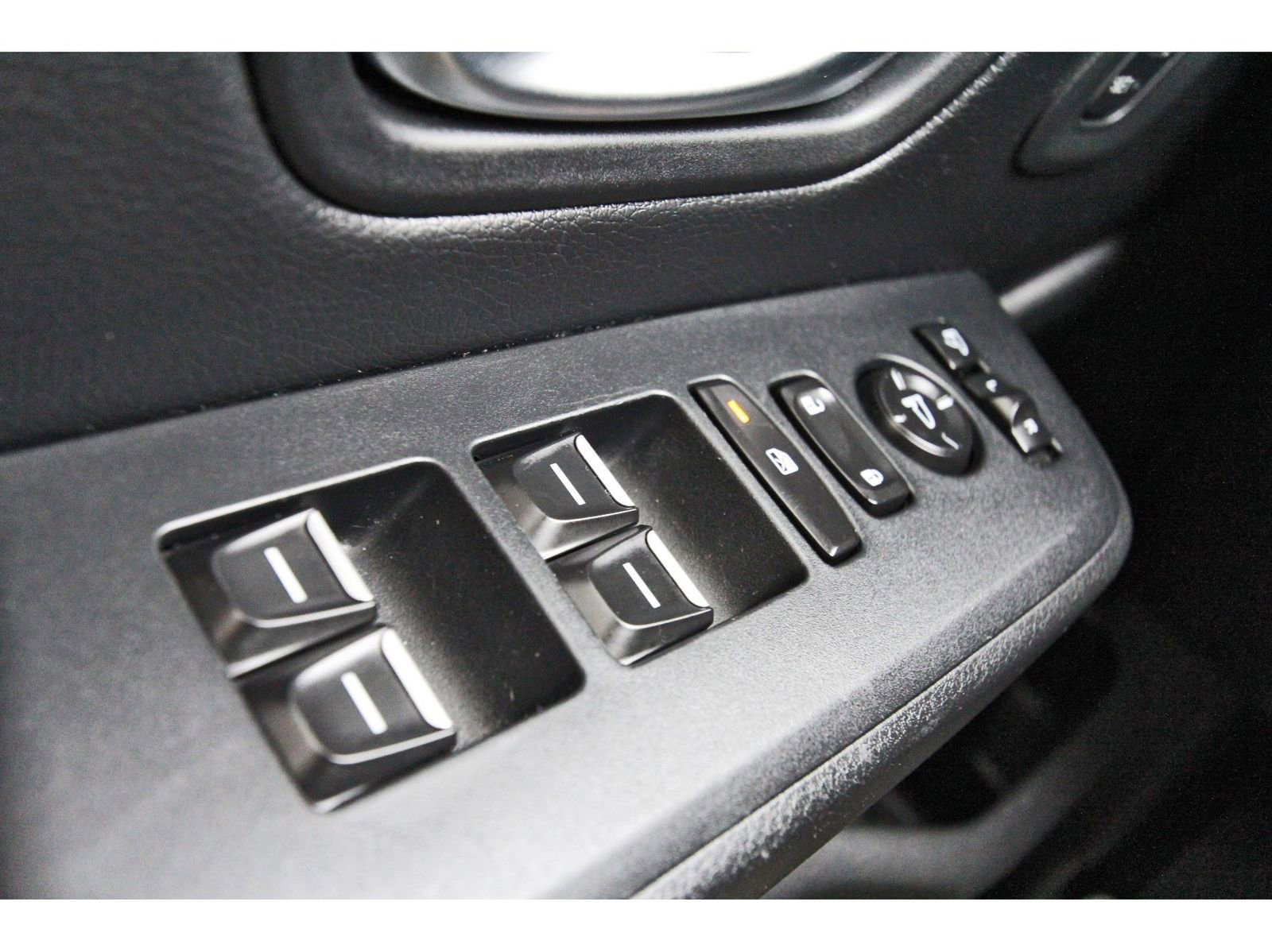 Used 2025 Honda Pilot TrailSport image 20