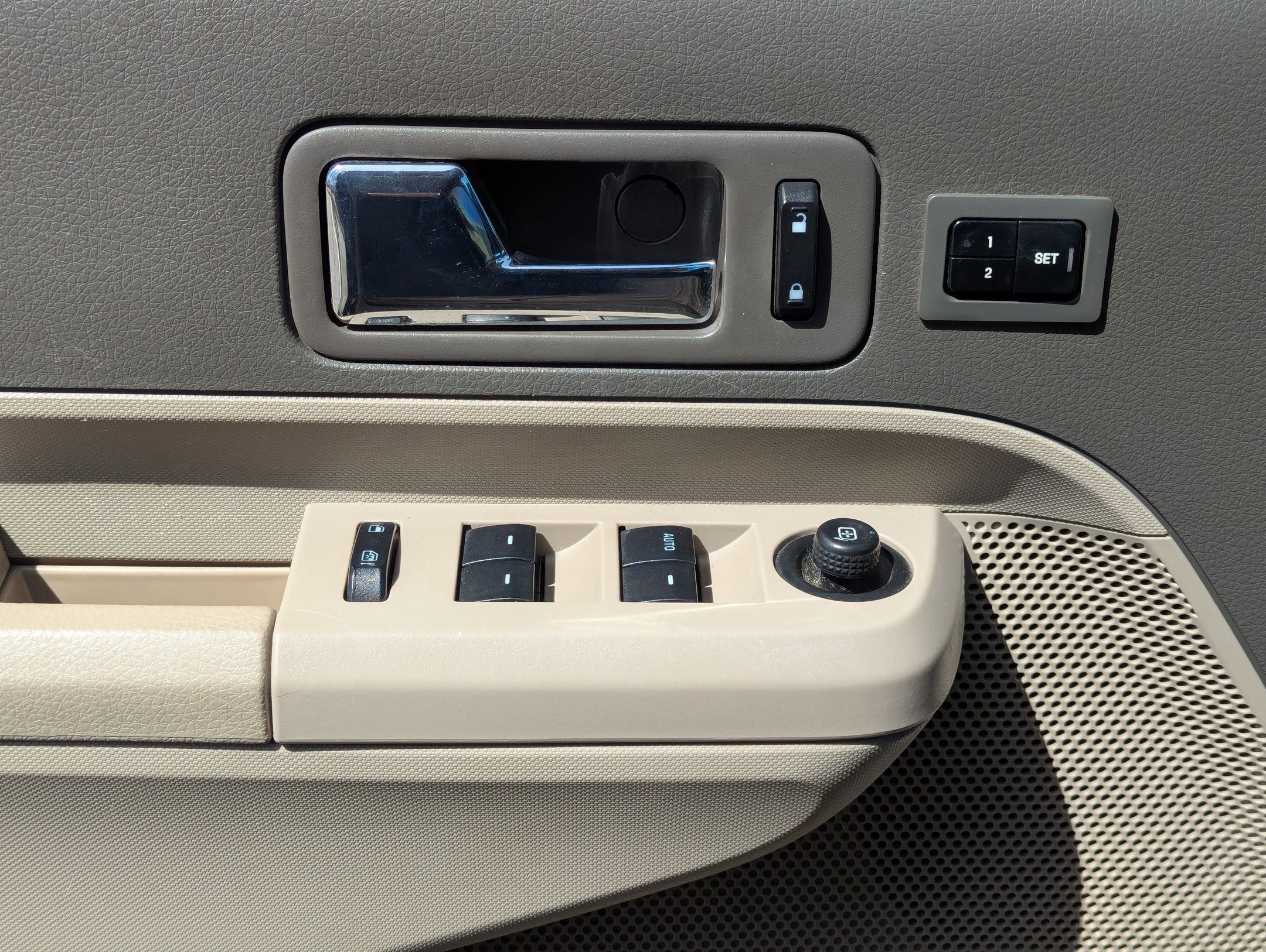 Used 2008 Ford Edge Limited image 11