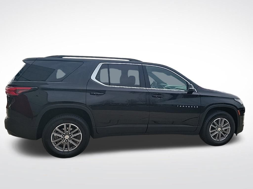 Used 2023 Chevrolet Traverse LT image 7