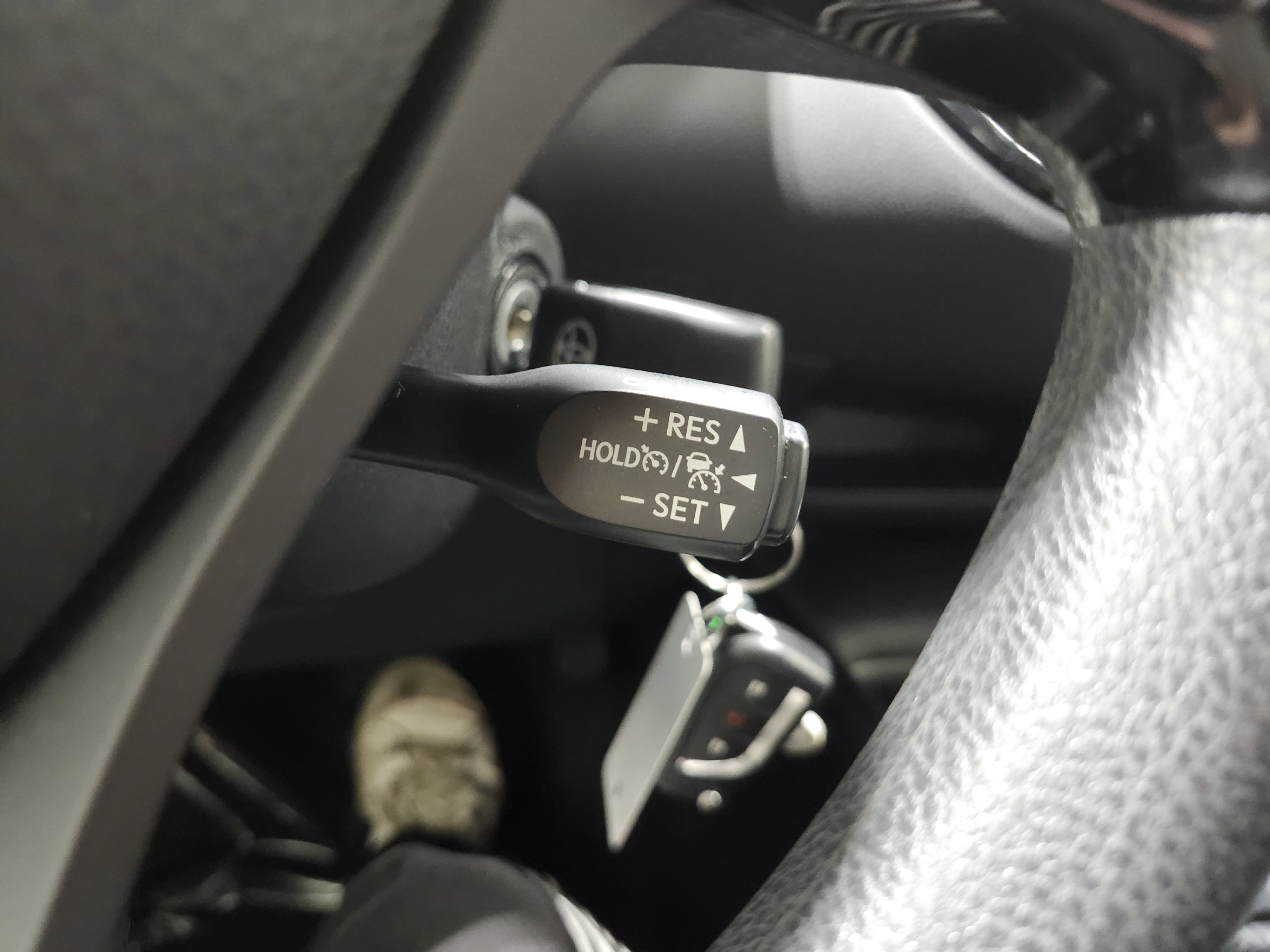 Used 2019 Toyota C-HR LE image 30