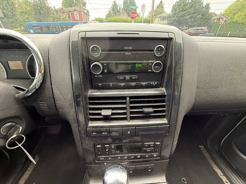 Used 2009 Ford Explorer Sport Trac Adrenalin AWD/4WD image 16