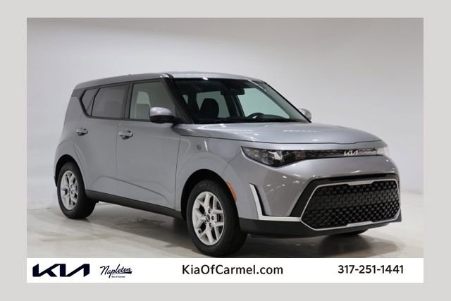 Used 2025 Kia Soul LX FWD image 1