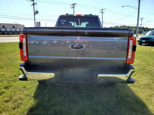 New 2026 Ford F350 Lariat w/ FX4 Off-Road Package image 5