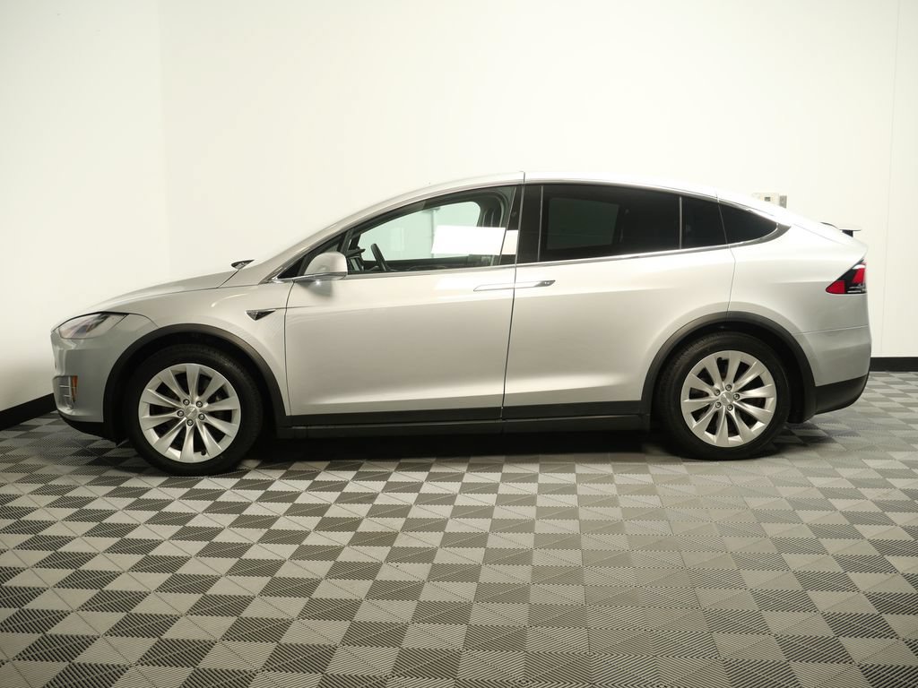 Used 2016 Tesla Model X 75D AWD/4WD image 5
