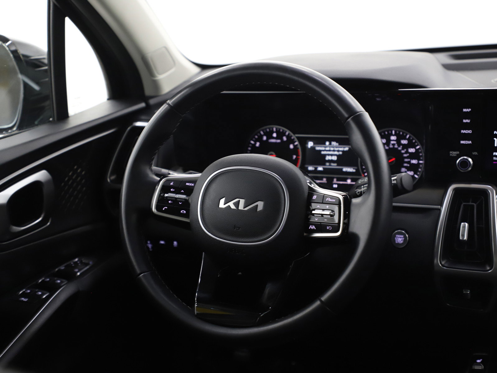 Used 2023 Kia Sorento S w/ Panoramic Sunroof Package image 16