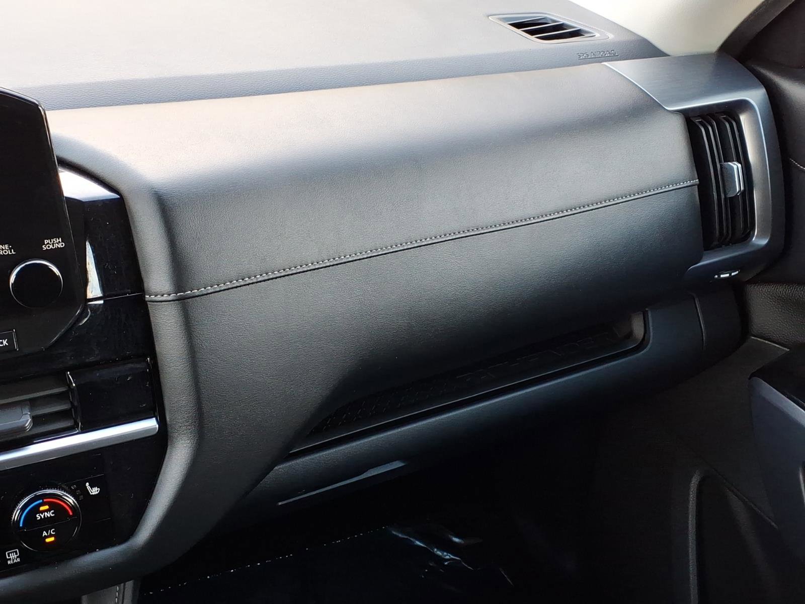 Used 2023 Nissan Pathfinder SL FWD image 25