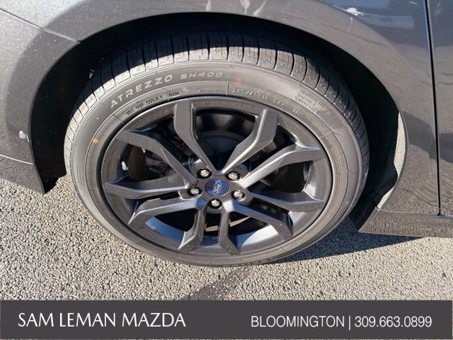 Used 2018 Ford Fusion SE w/ Equipment Group 201A FWD image 12