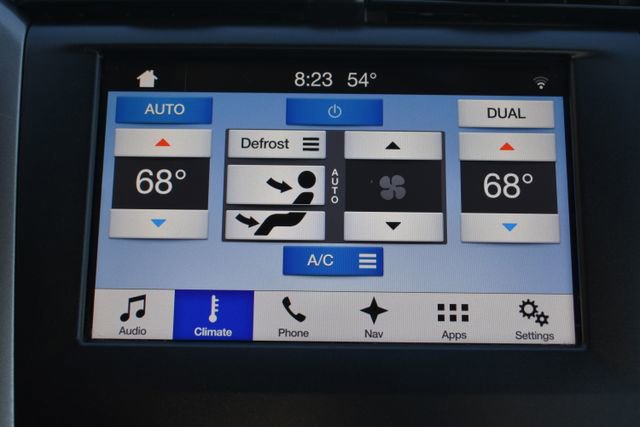 Used 2017 Ford Fusion SE w/ Fusion SE Technology Package FWD image 24