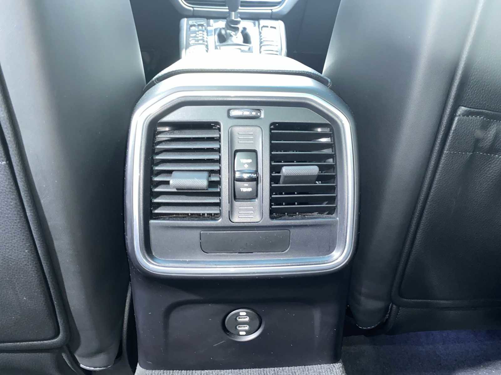 Used 2021 Porsche Macan AWD/4WD image 24