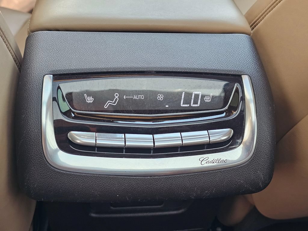 Certified 2023 Cadillac XT6 Sport w/ Platinum Package AWD/4WD image 19