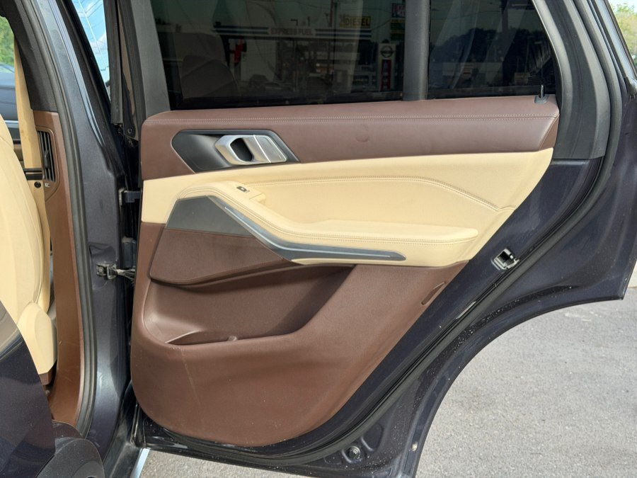 Used 2019 BMW X5 xDrive40i w/ Premium Package 2 AWD/4WD image 32