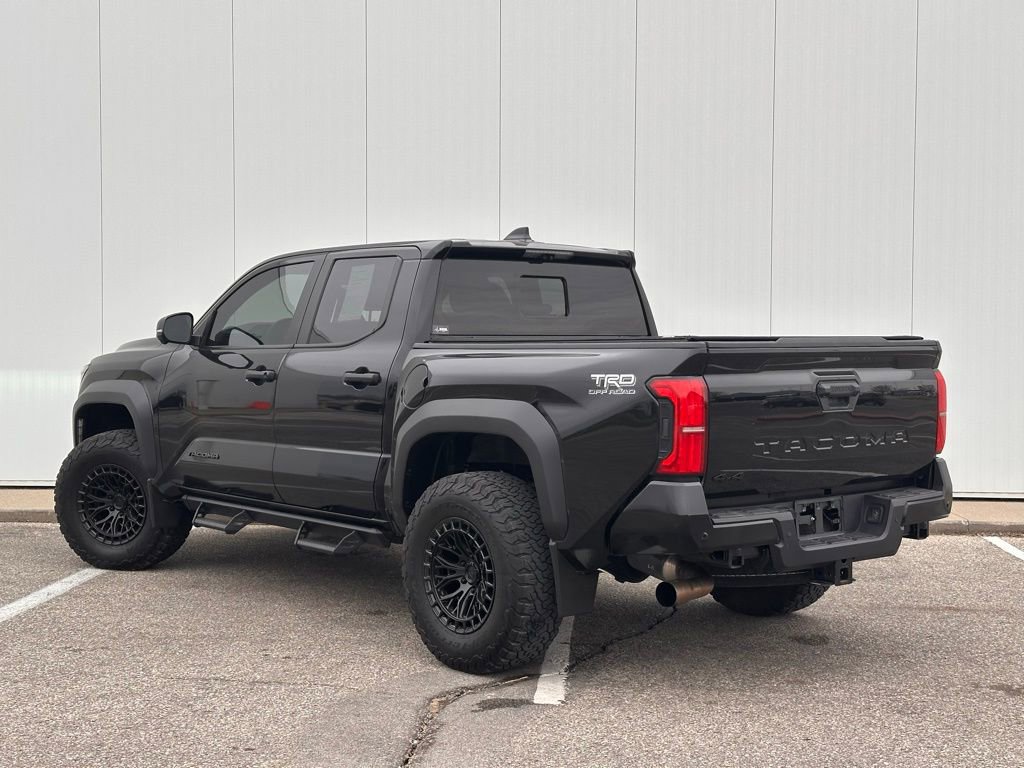 Used 2024 Toyota Tacoma TRD Off-Road w/ TRD Off Road Premium Package AWD/4WD image 3