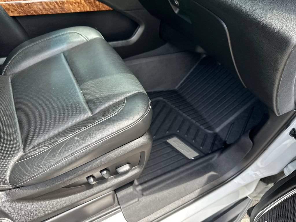Used 2019 Chevrolet Tahoe Premier RWD image 38