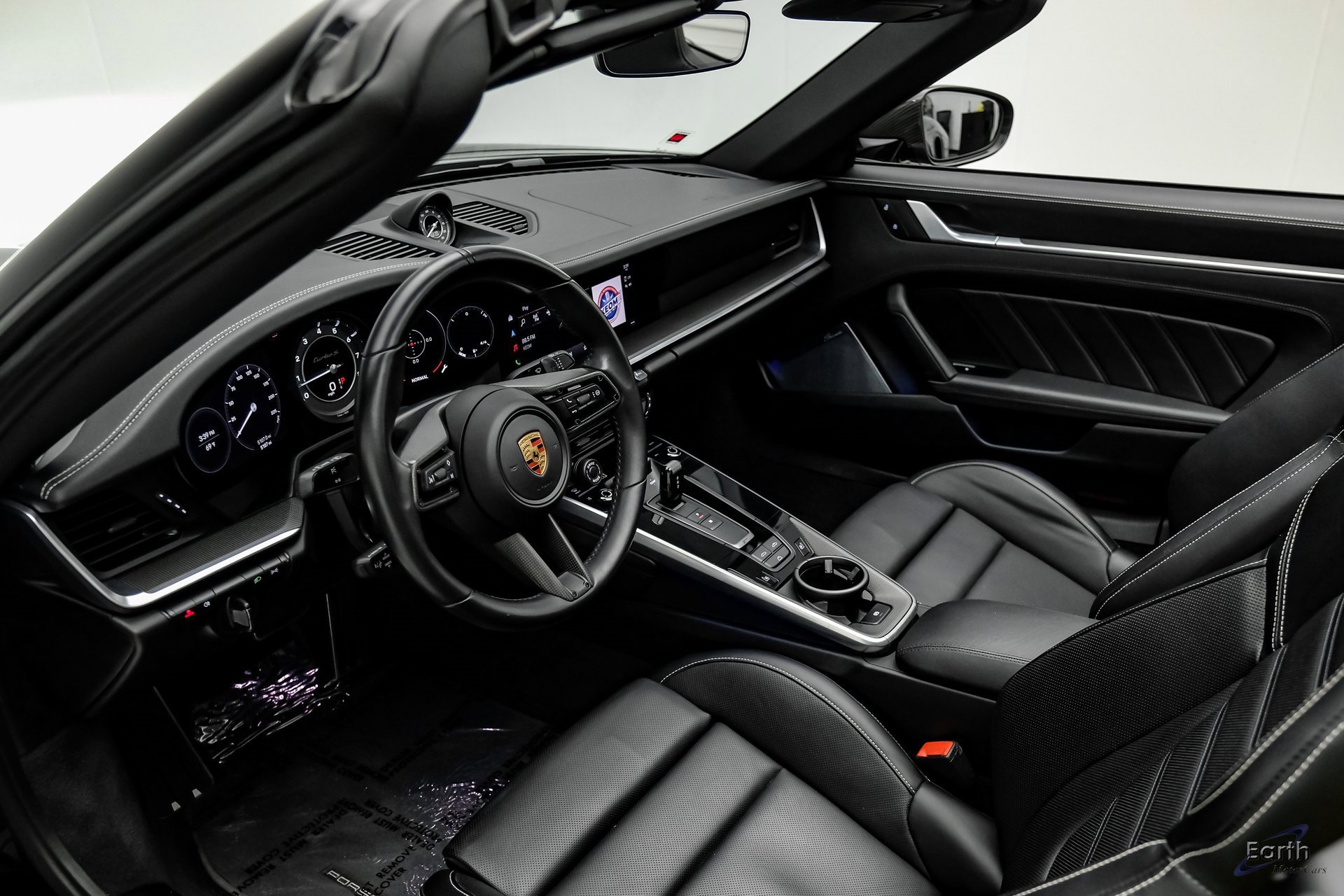 Used 2022 Porsche 911 Turbo S image 47