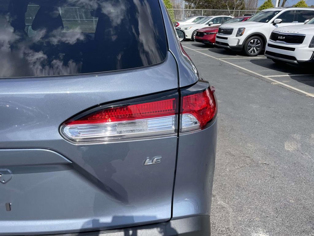 Used 2024 Toyota Corolla Cross LE image 17