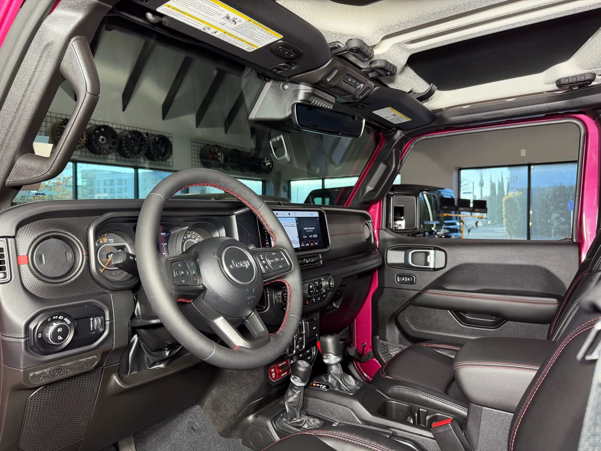 Used 2024 Jeep Gladiator Rubicon AWD/4WD image 14