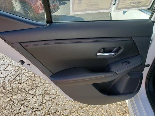 Used 2022 Nissan Sentra SR w/ Midnight Edition image 14