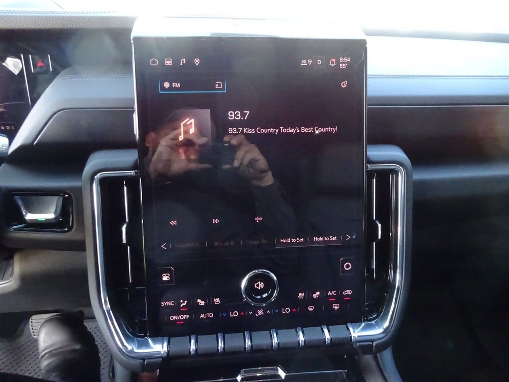 Certified 2026 GMC Yukon Denali w/ Denali Reserve Package image 31