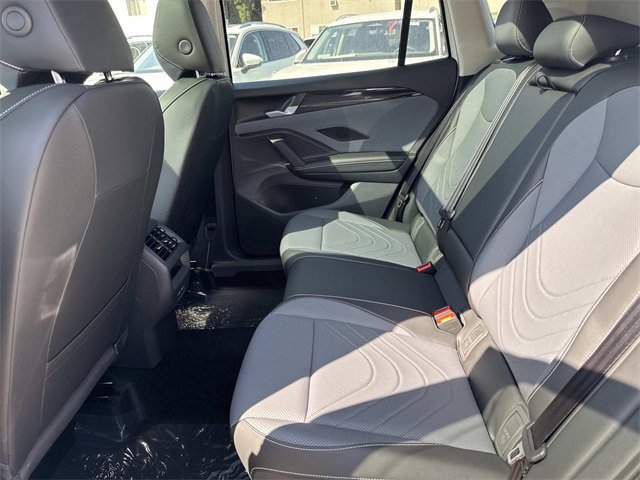 New 2025 Volkswagen Tiguan SE image 13