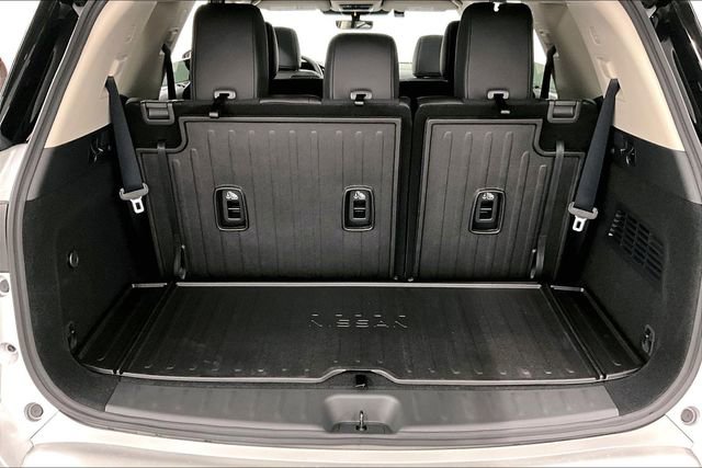 New 2025 Nissan Pathfinder Platinum w/ Lighting Package (N93) image 40