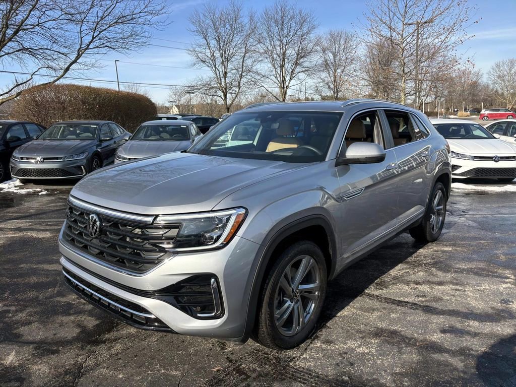 Used 2024 Volkswagen Atlas Cross Sport SEL R-Line image 3