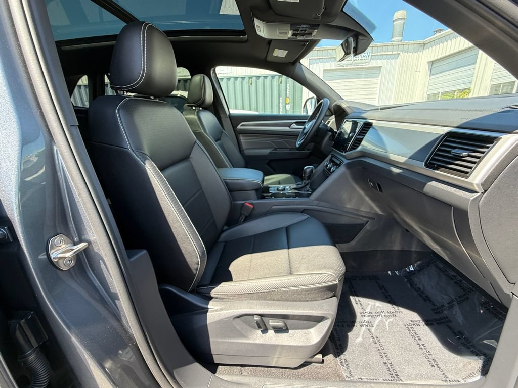Used 2023 Volkswagen Atlas Cross Sport SEL AWD/4WD image 27