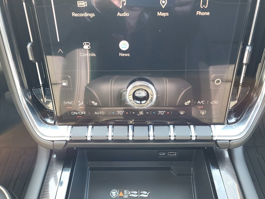 New 2026 GMC Yukon XL Elevation image 32