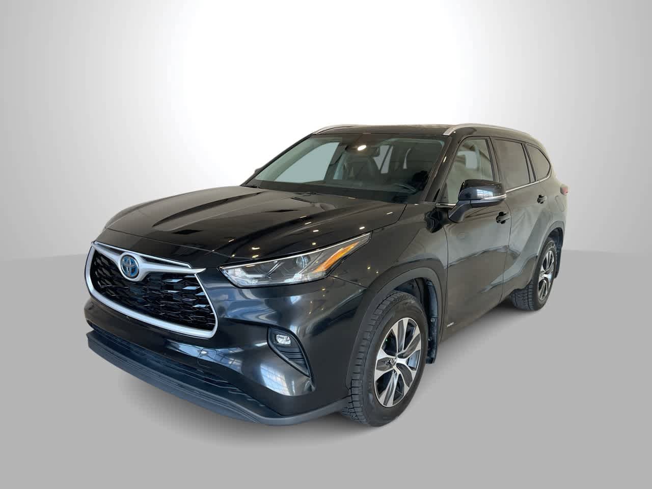 Used 2022 Toyota Highlander XLE image 1