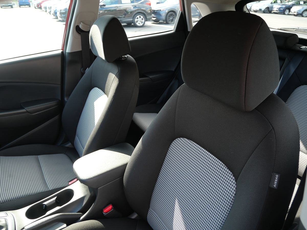 Used 2021 Hyundai Kona SE FWD image 11