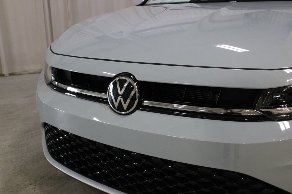New 2027 Volkswagen Jetta SE FWD image 33